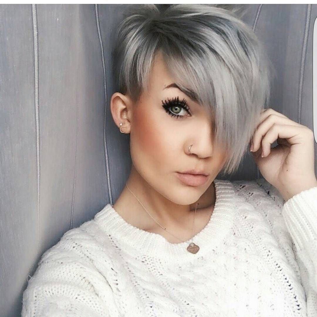 Каре Пикси пепельный