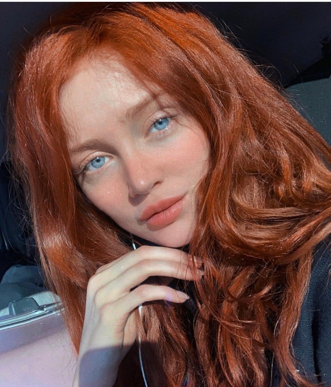 Ева Элфи рыжая