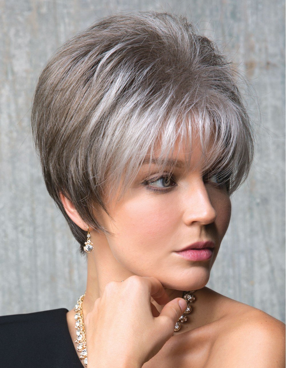 Короткие стрижки с мелированием для женщин