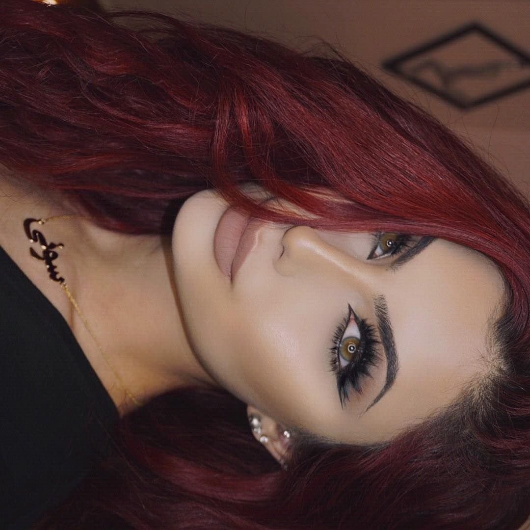 Красно бордовые волосы