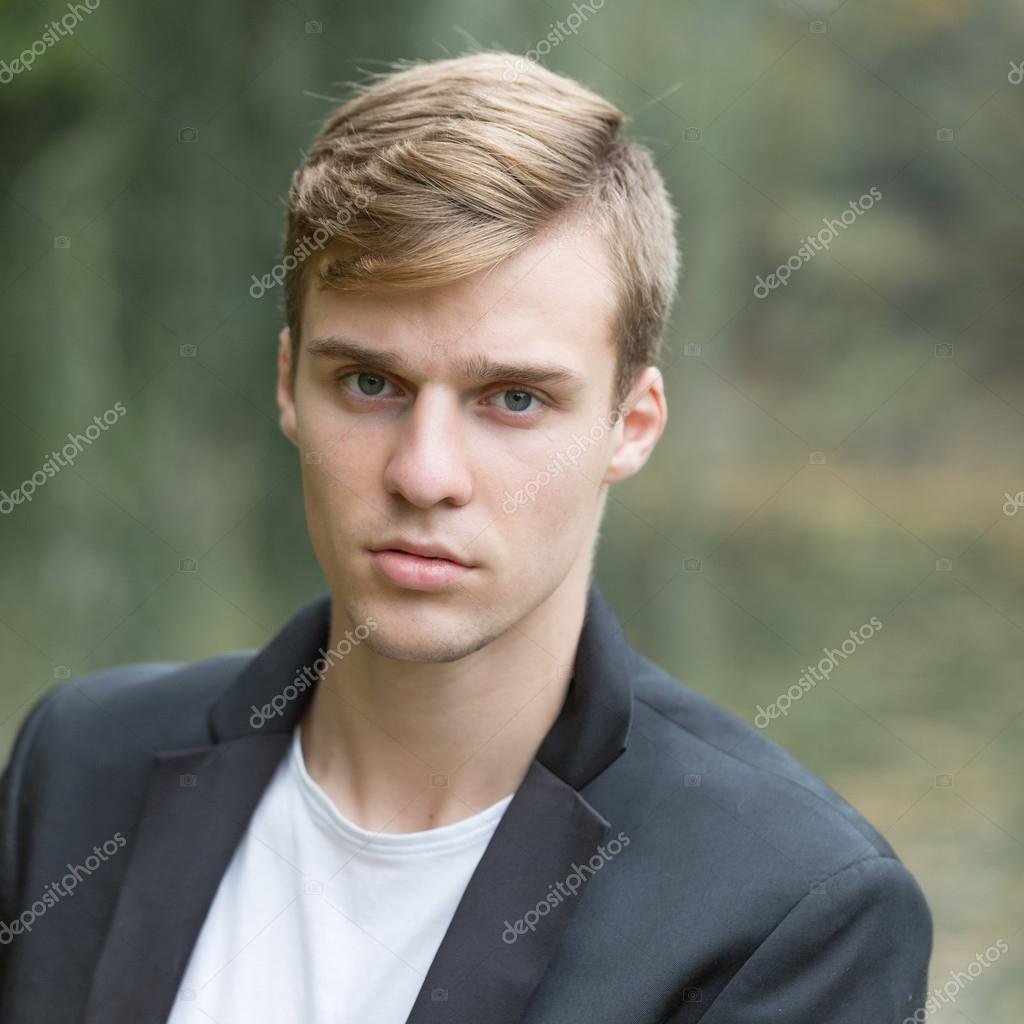 Русый парень