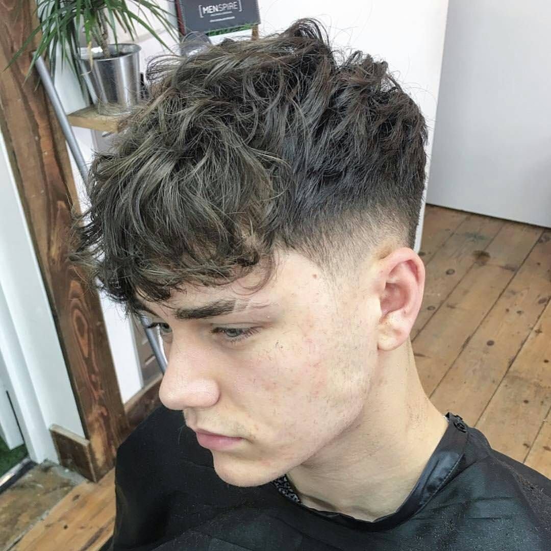 Мужские прически с кудрявой челкой