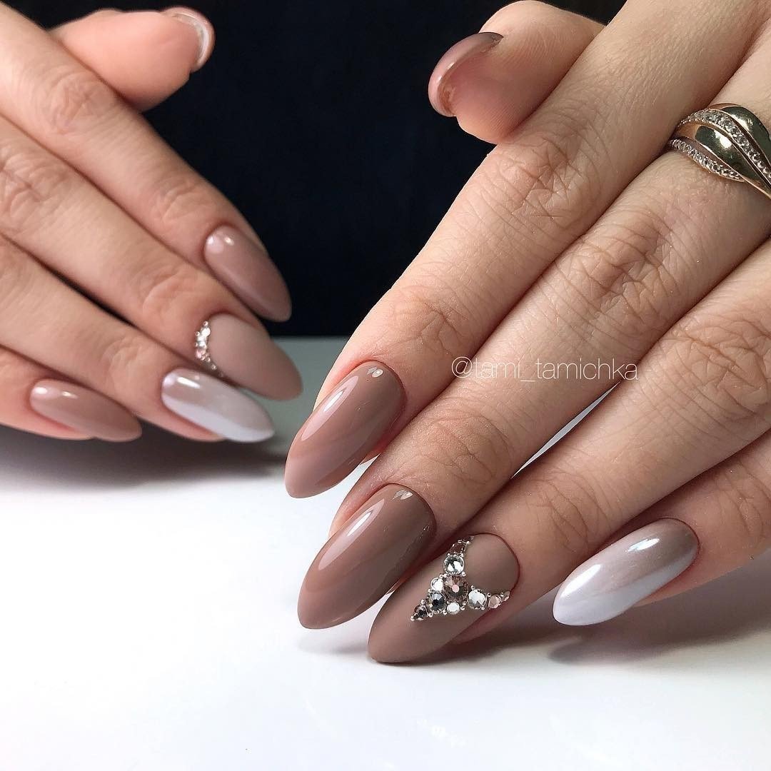 Матовый нюдовый миндаль