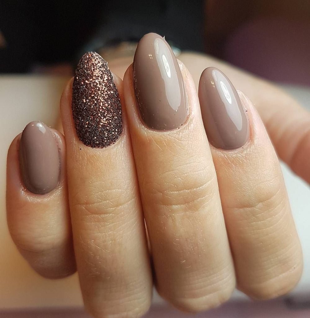 Маникюр кофе