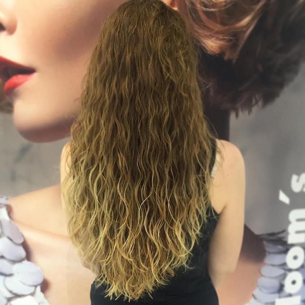 Стрижка слоями на кудрявые волосы