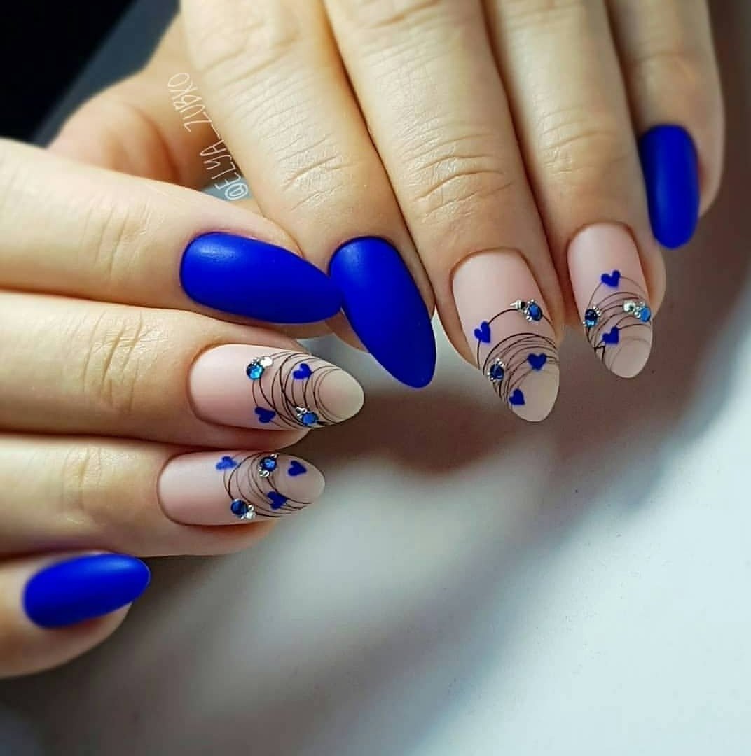 Маникюр на квадратные ногти син