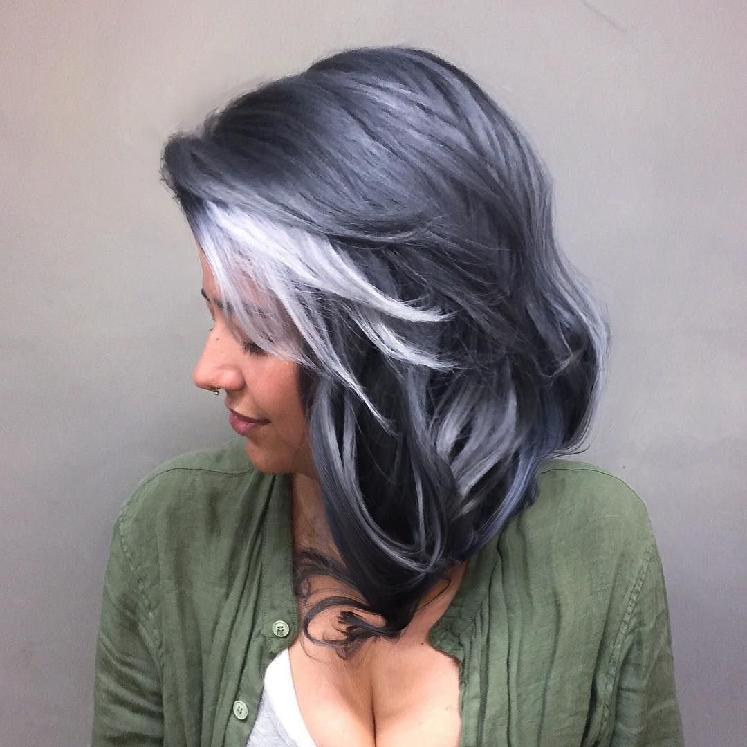 Пепельные пряди