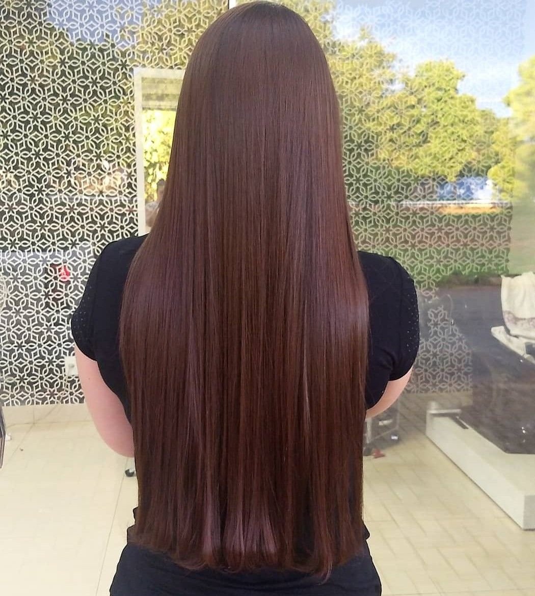 Длинные волосы шоколадного цвета