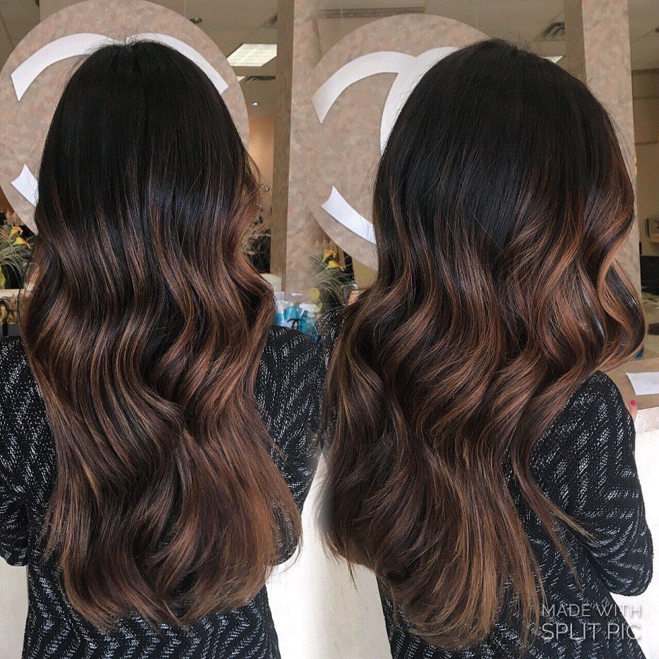 Брюнетка с накрученными волосами