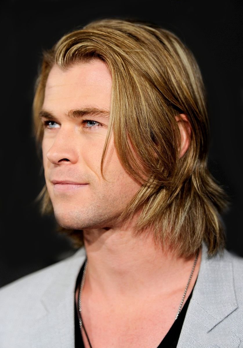 Крис Хемсворт с длинными волосами