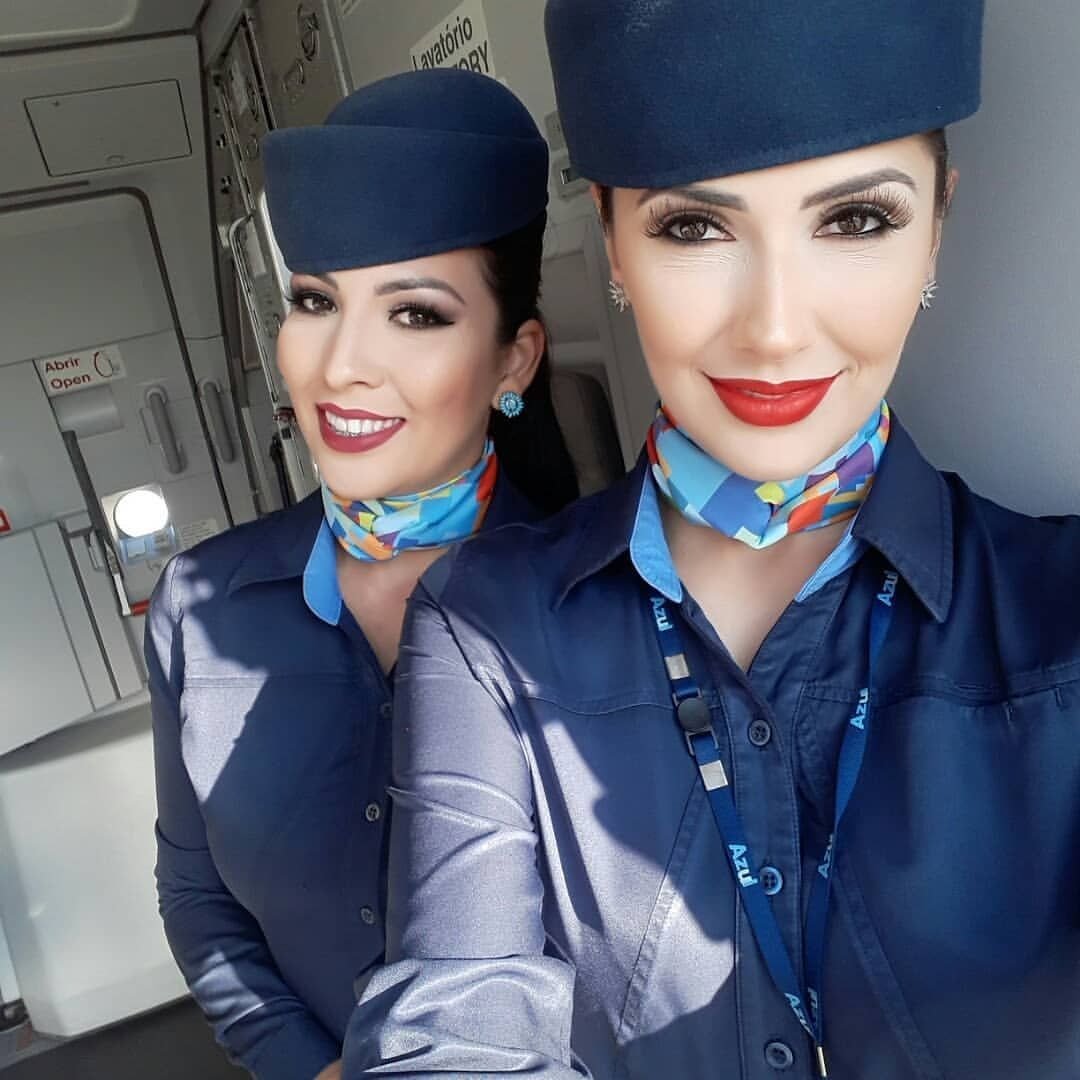 Стюардессы Катар Эйрлайнс