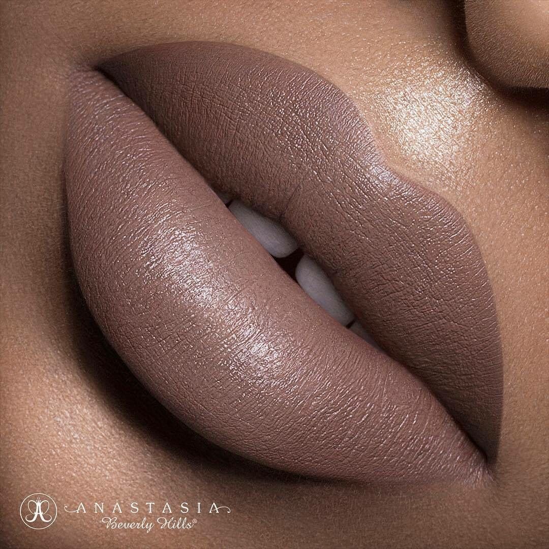 Younique Moodstruck Pressed Shadow Refill shrewd