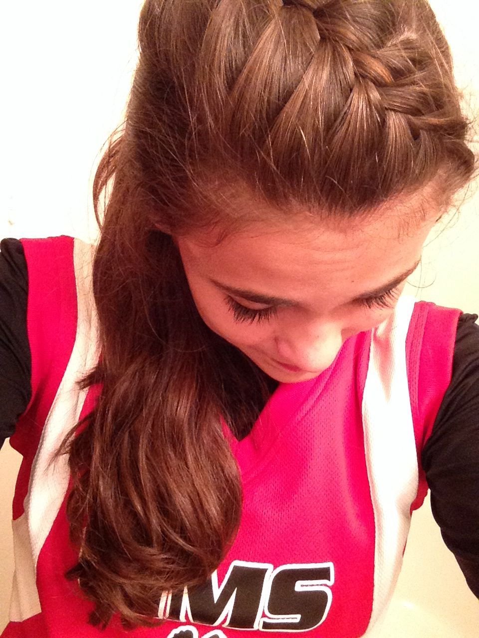 Спортивная прическа женская