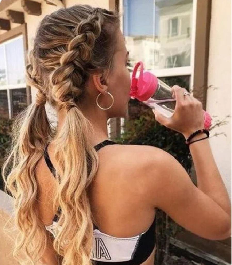 Косы по бокам головы