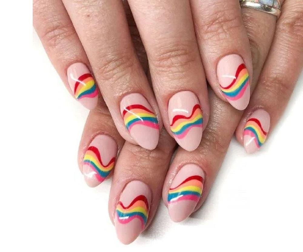 Разноцветный маникюр