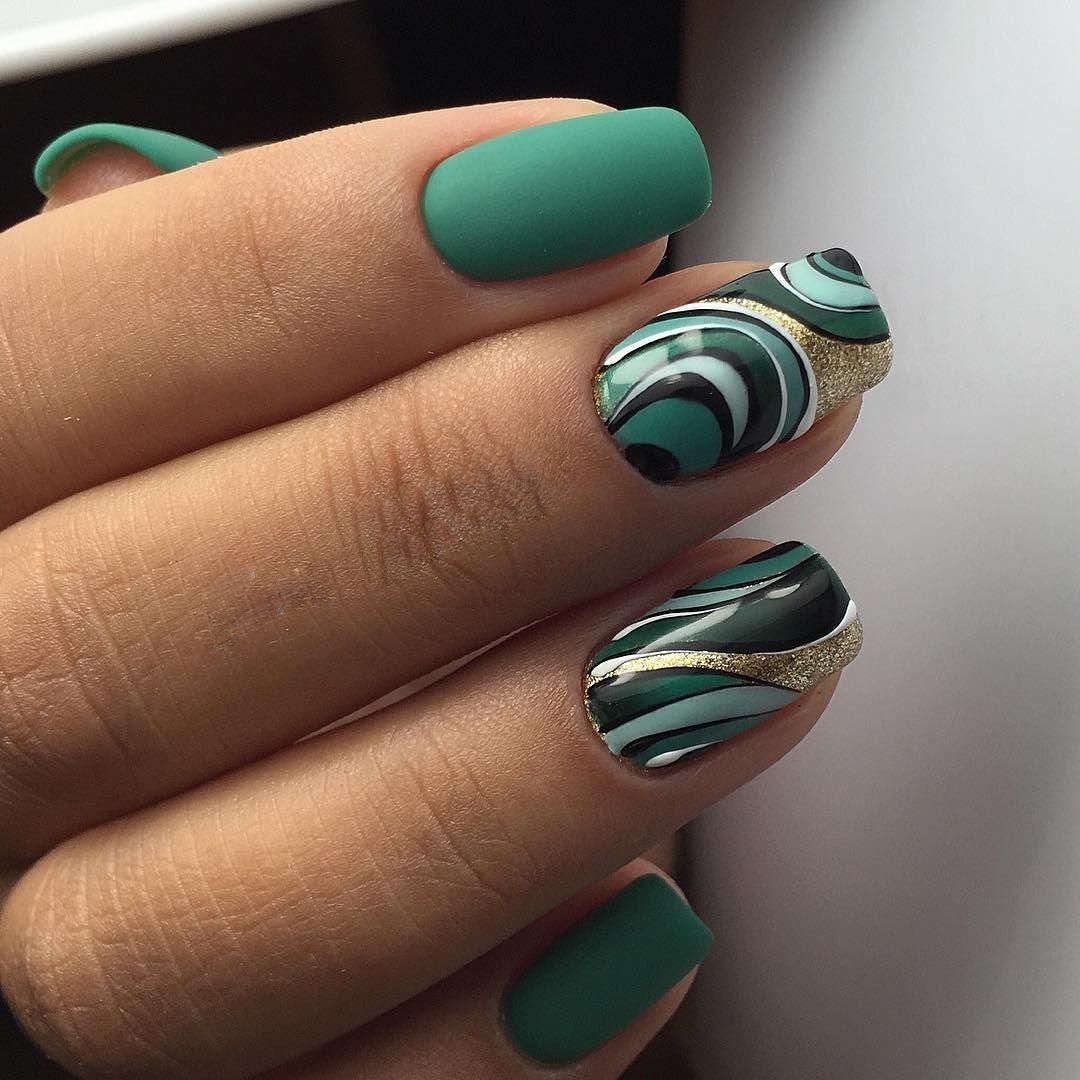 Изумрудный маникюр Слизерин