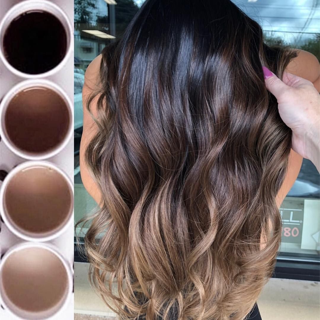 Лорен Калавей с фиолетовыми волосами