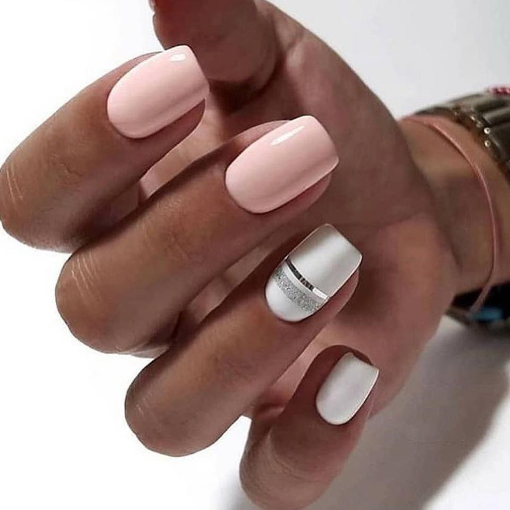 Белый нюдовый маникюр 2022