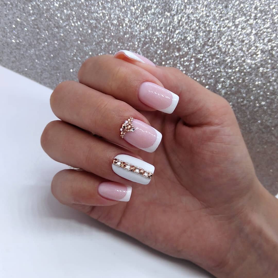 Яркие светоотражающие ногти