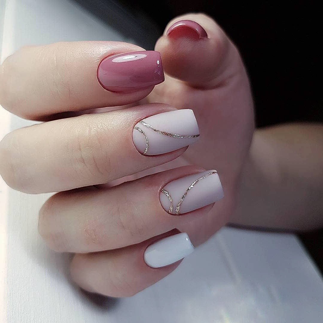 Маникюр со светоотражающим лаком