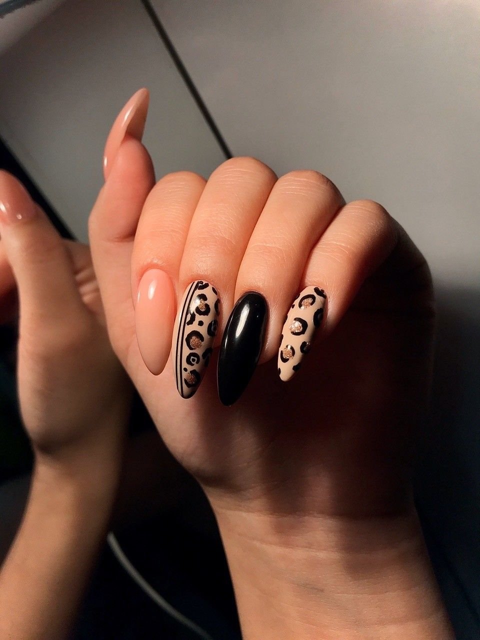 Леопардовый маникюр на длинные ногти