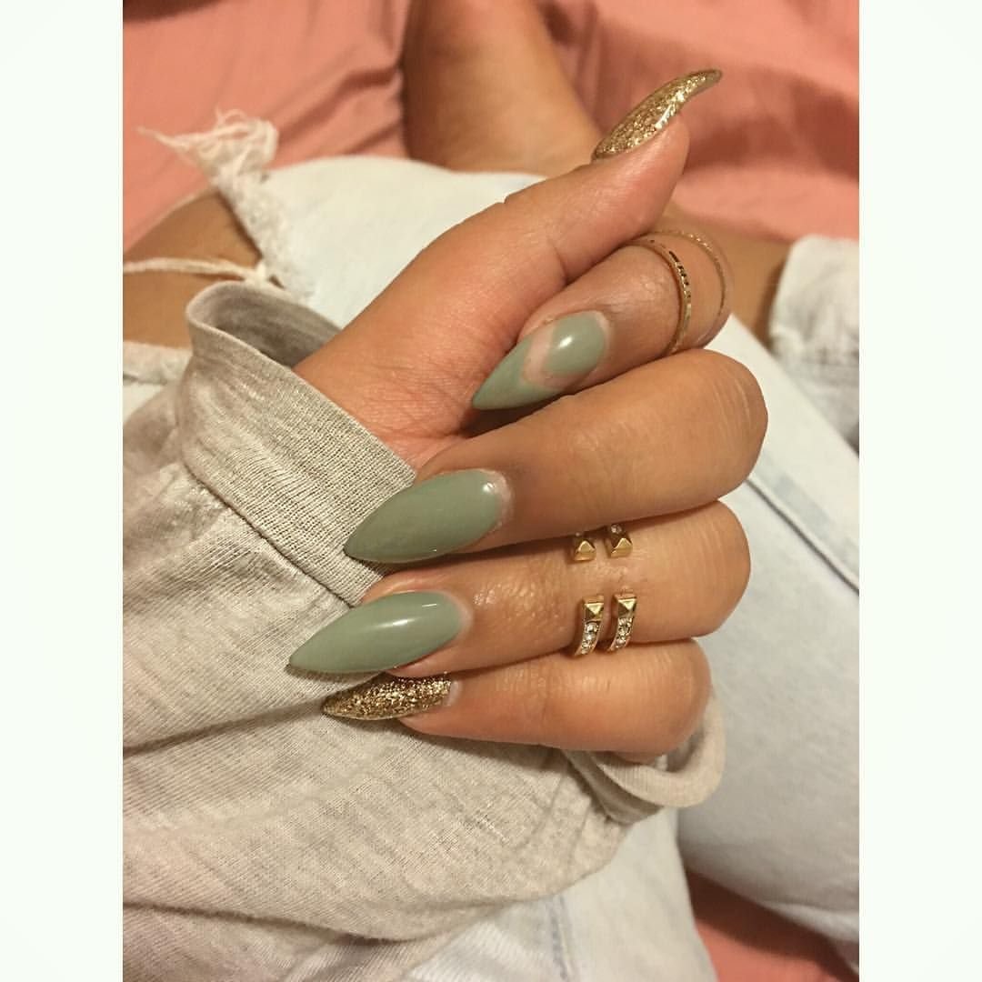 Ногти оливкового цвета длинные