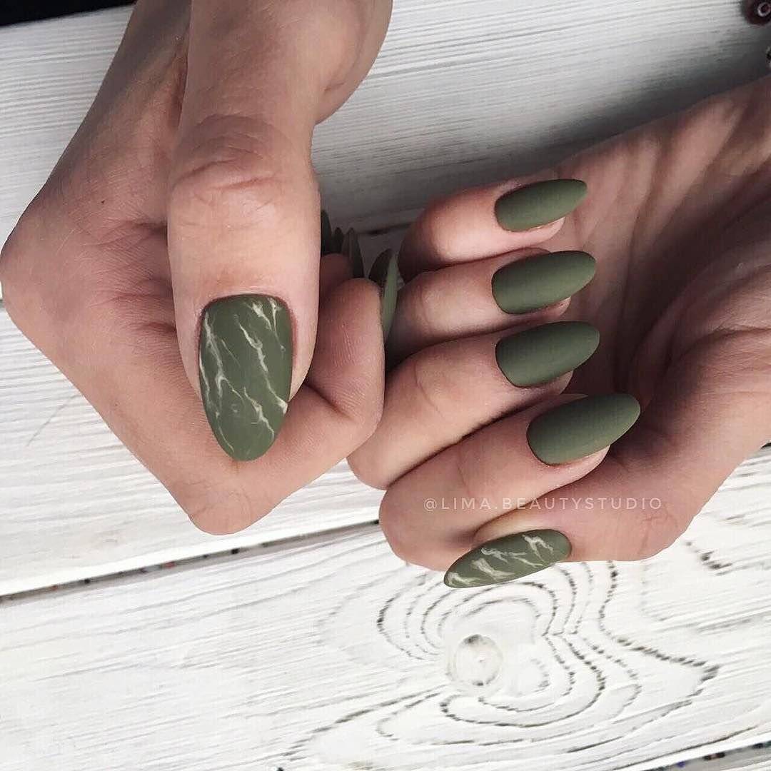 Маникюр хаки 2020