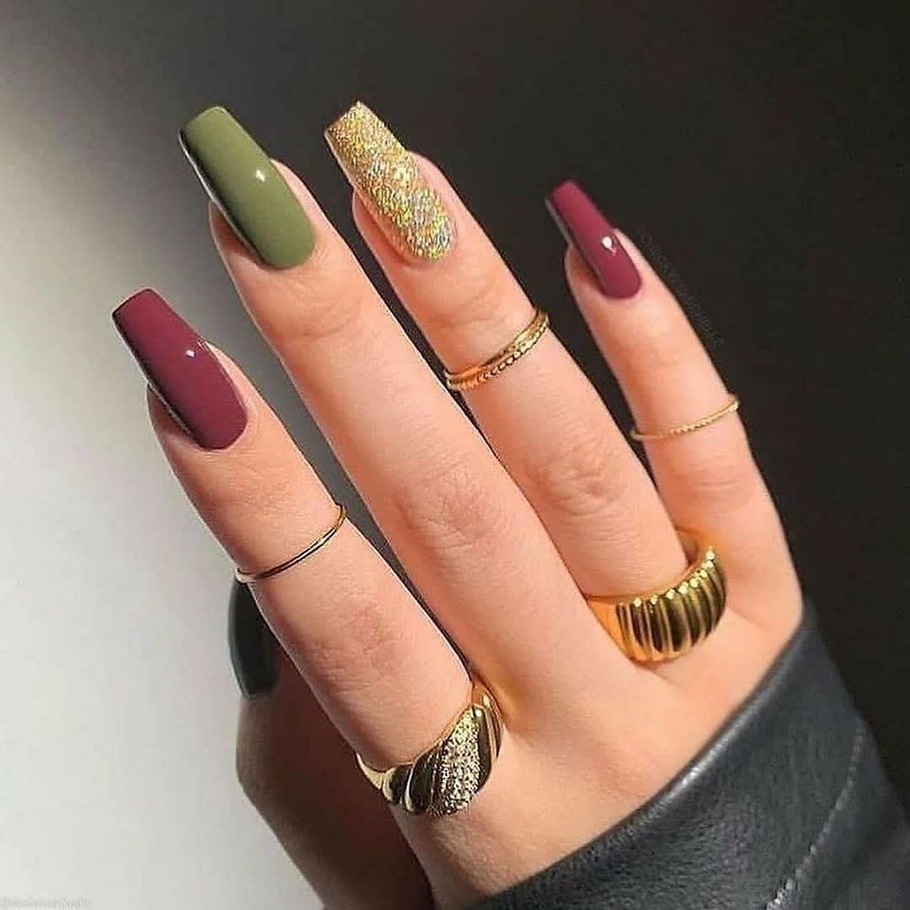 Маникюр балерина оливковый