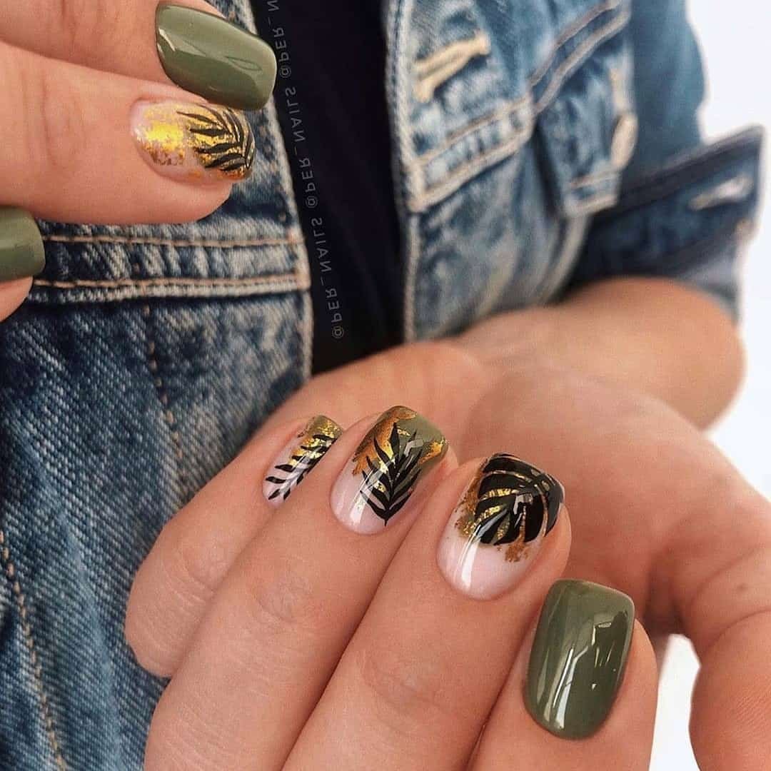 Маникюр цвета хаки