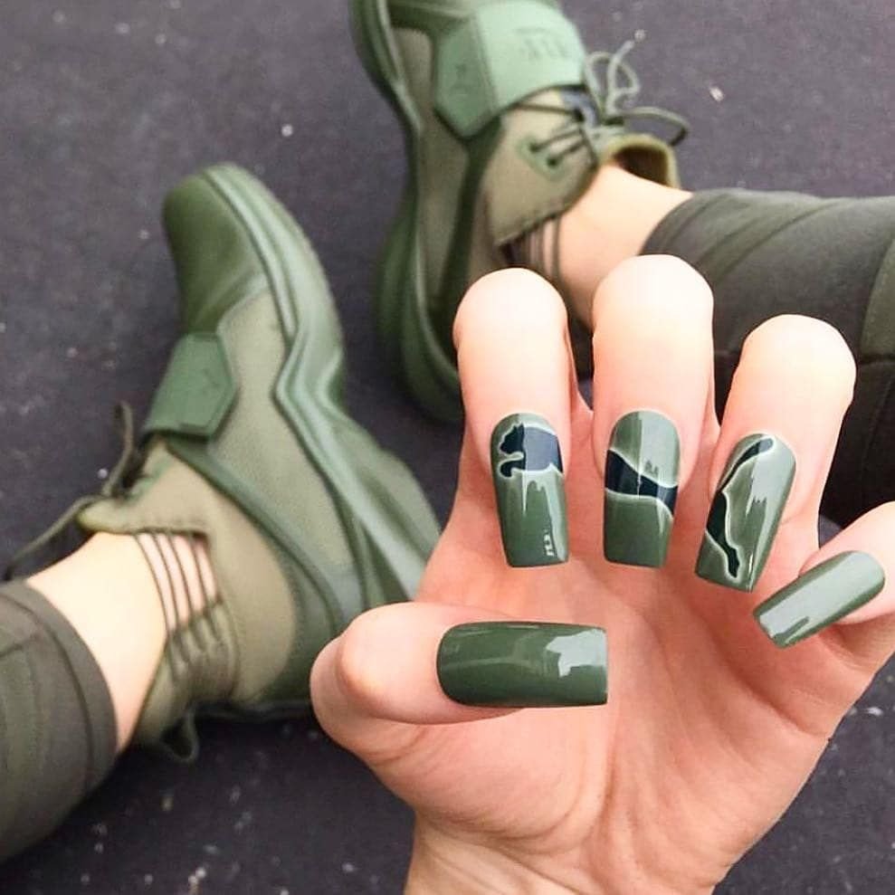 Маникюр хаки