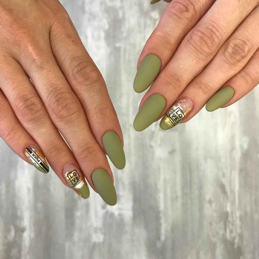 Маникюр осень 2022 миндаль фисташковый