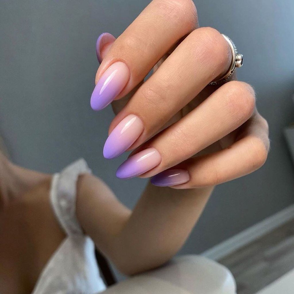 Френч градиент миндалевидные ногти