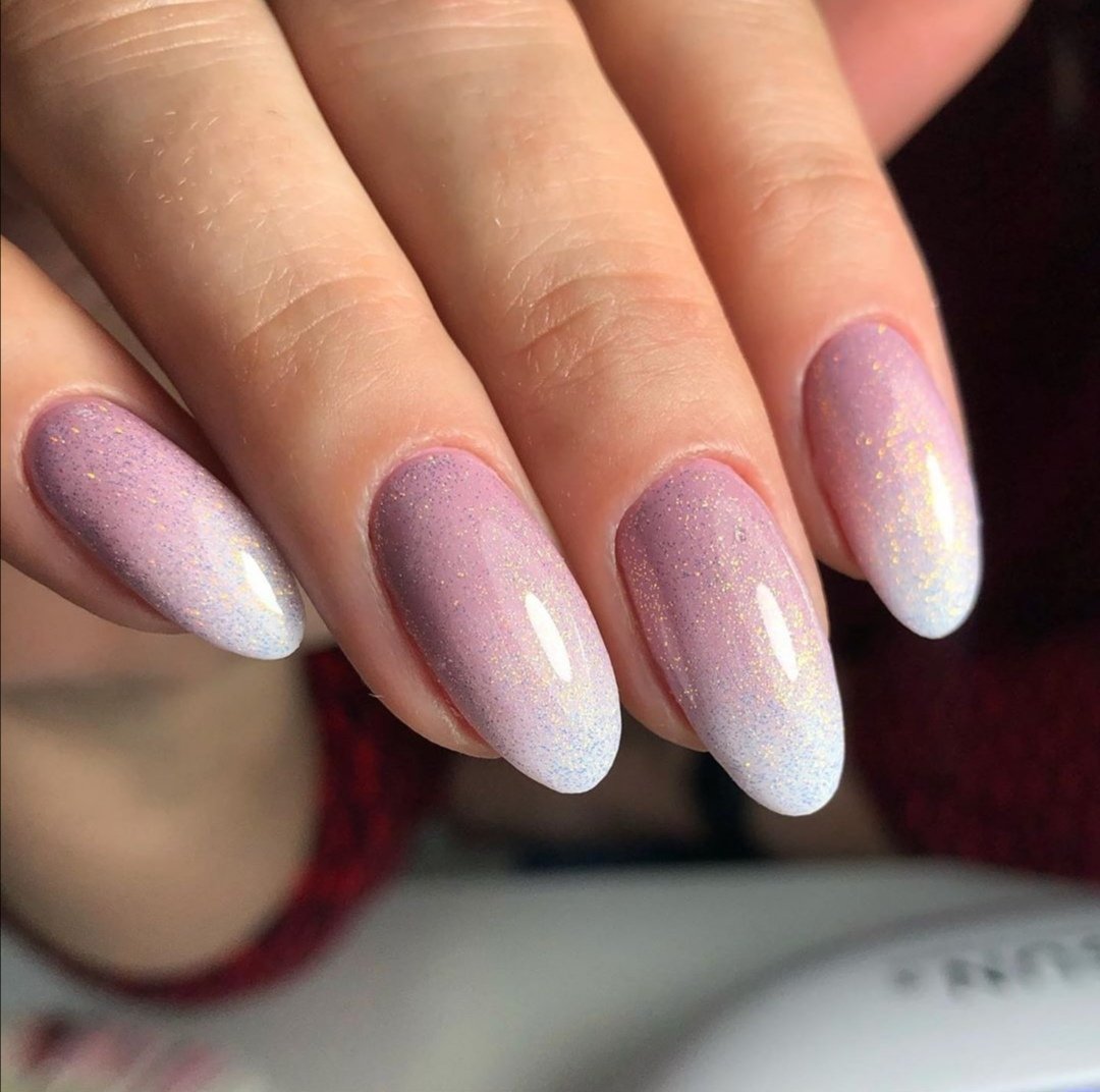 Градиентный маникюр в пастельных тонах