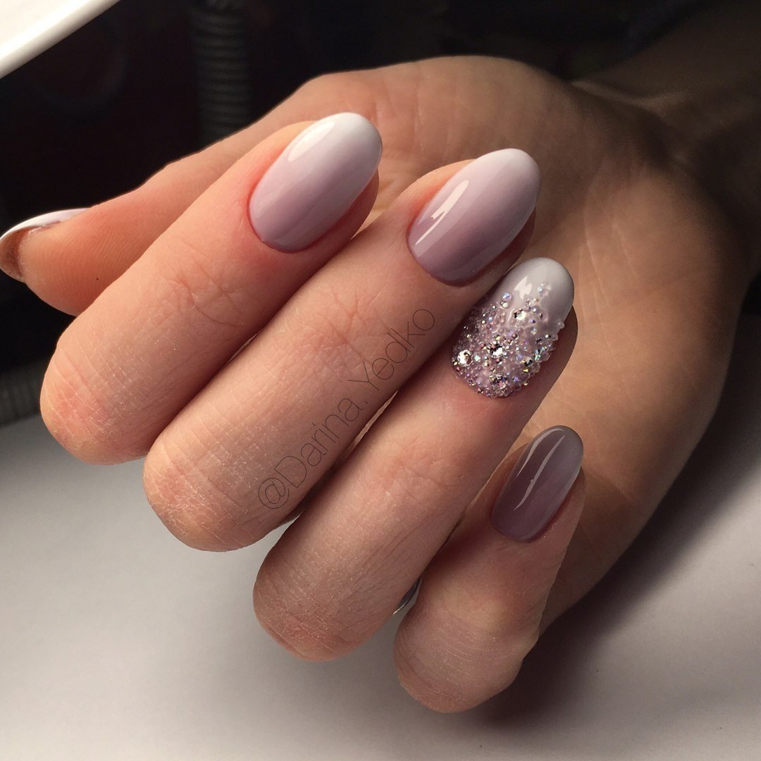 Маникюр 2022 градиент омбре нюдовый