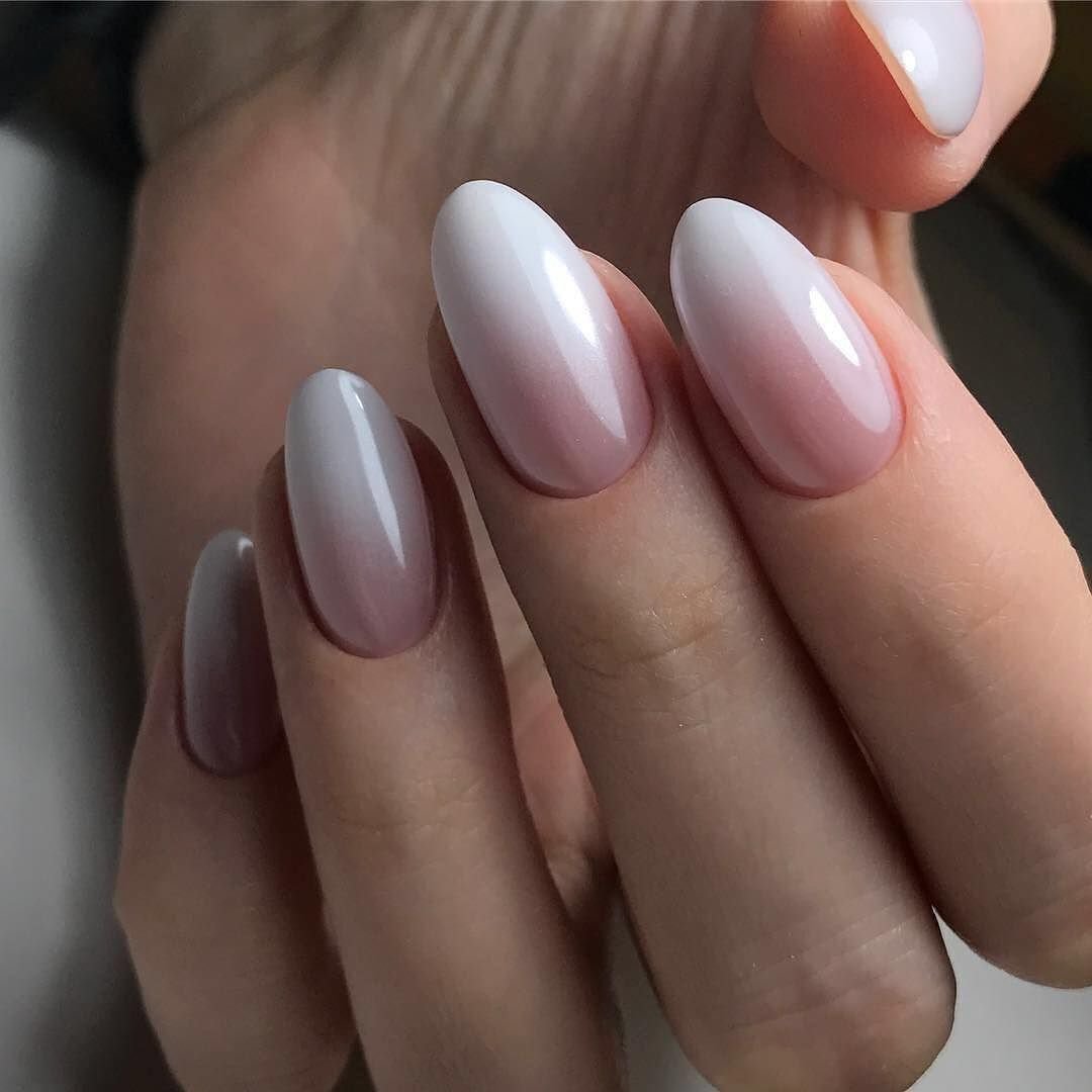 Маникюр градиент нюдовый