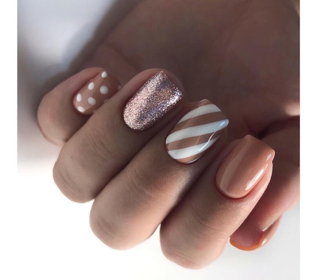 Светло серый маникюр