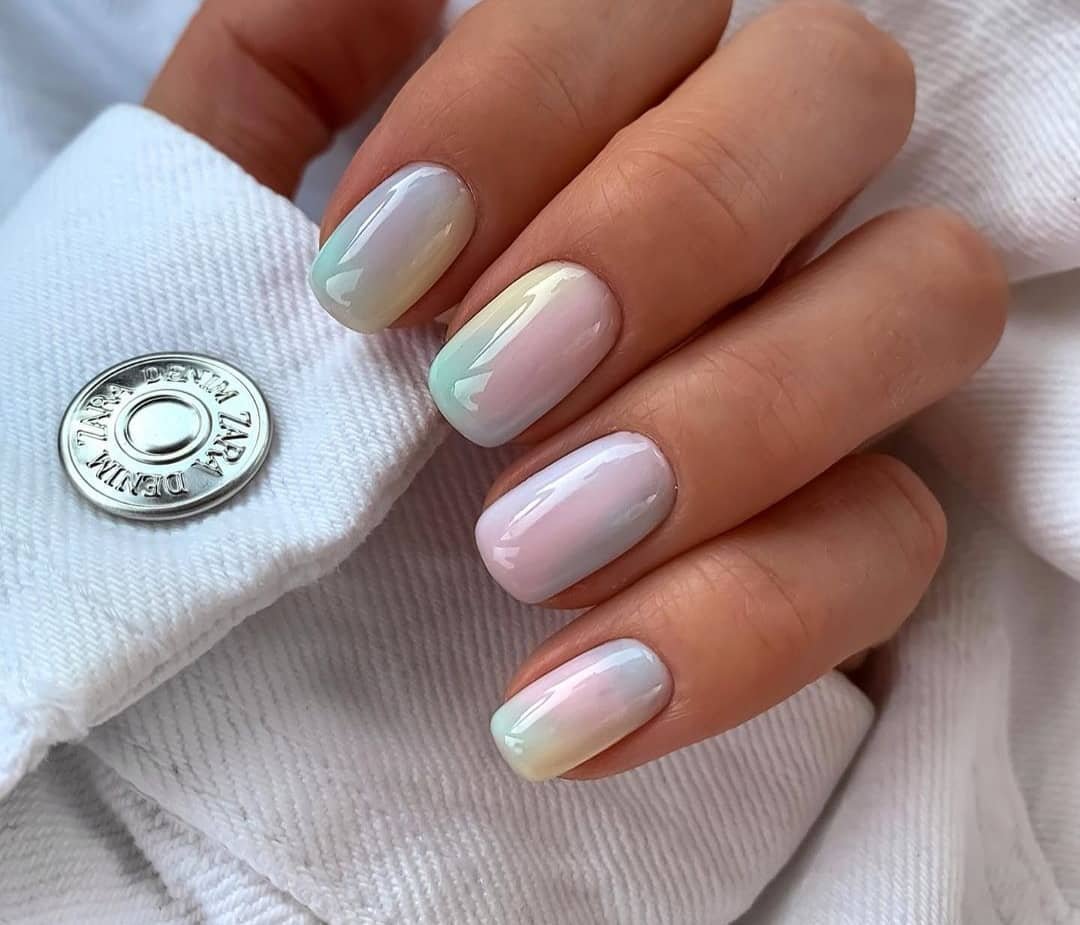 Лак для ногтей розовый перламутровый