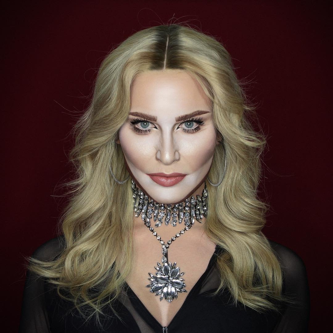 Алексис Стоун