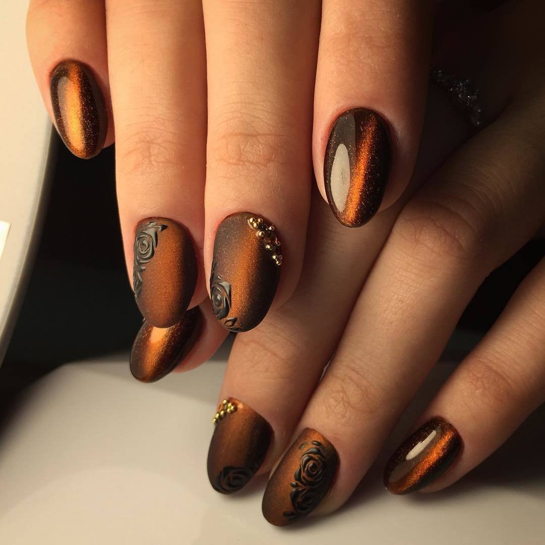 Золотой кошачий глаз маникюр