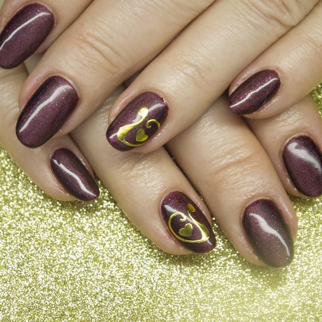 Золотой кошачий глаз маникюр