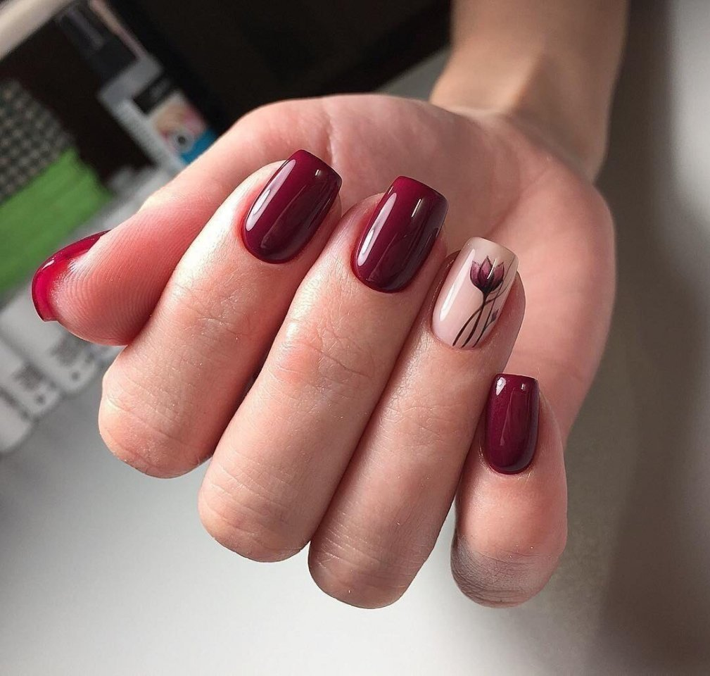 Маникюр на короткие ногти темные цвета