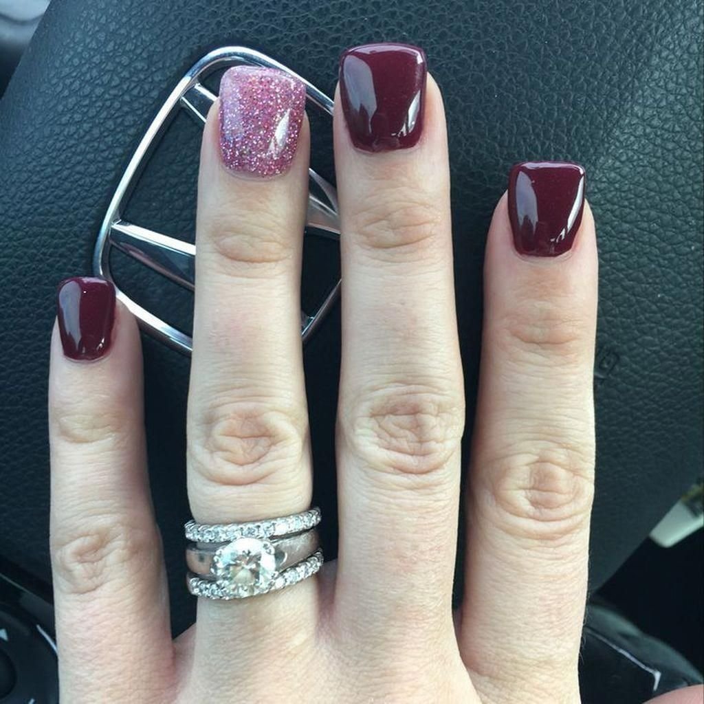 Вишнёвый маникюр на короткие квадратные ногти