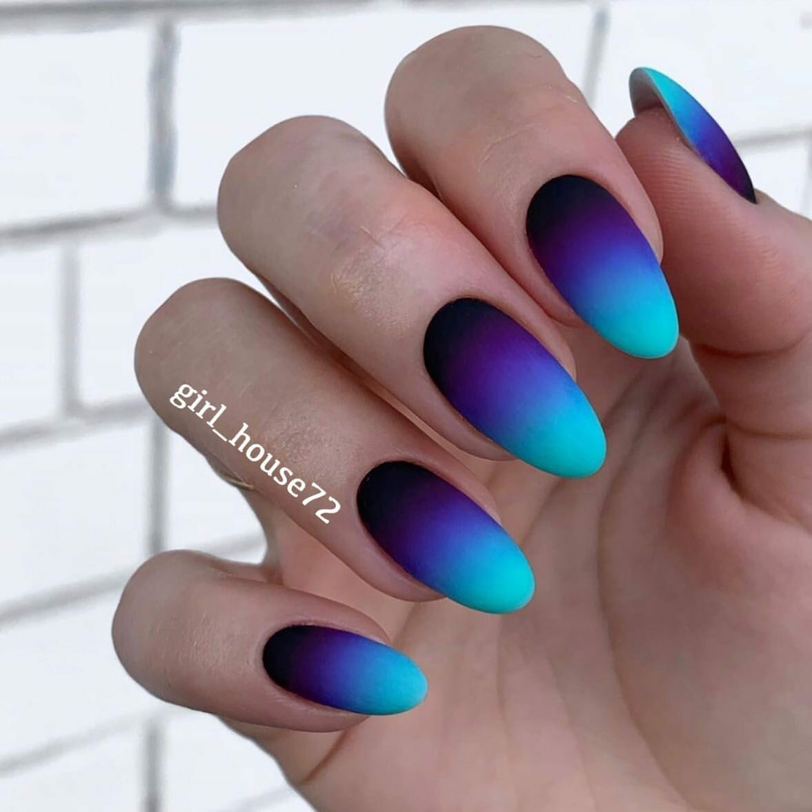 Маникюр градиент матовый