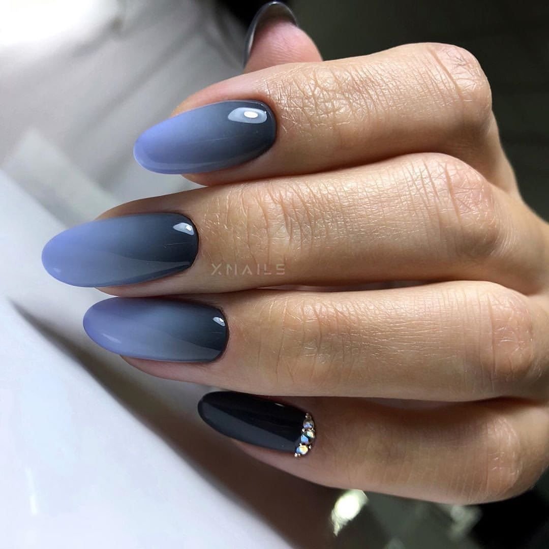 Ногти серо синие