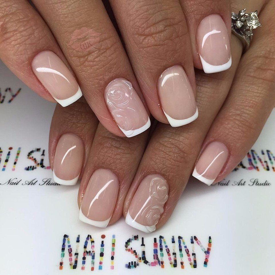 Маникюр френч офисный стиль