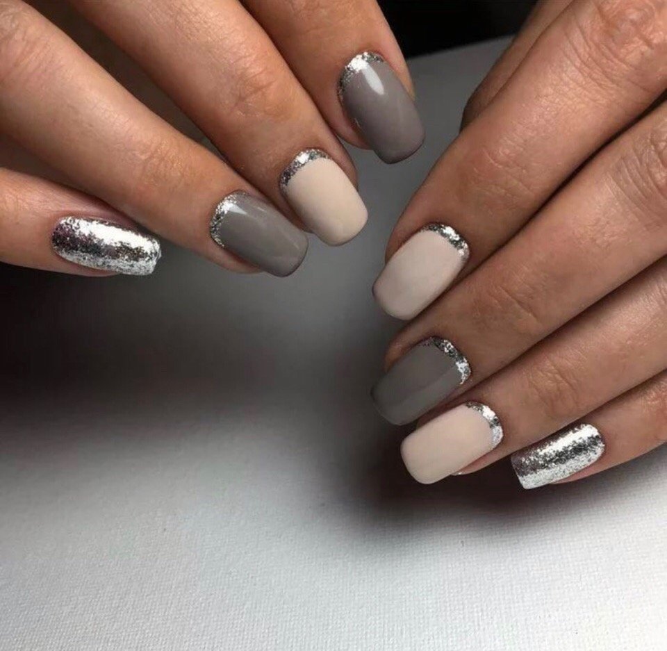 Строгий маникюр