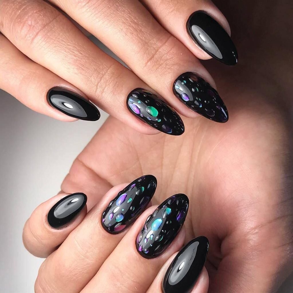 Маникюр ч черным