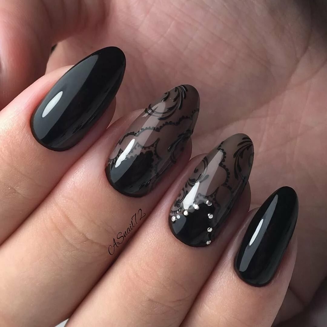 Шикарный черный маникюр