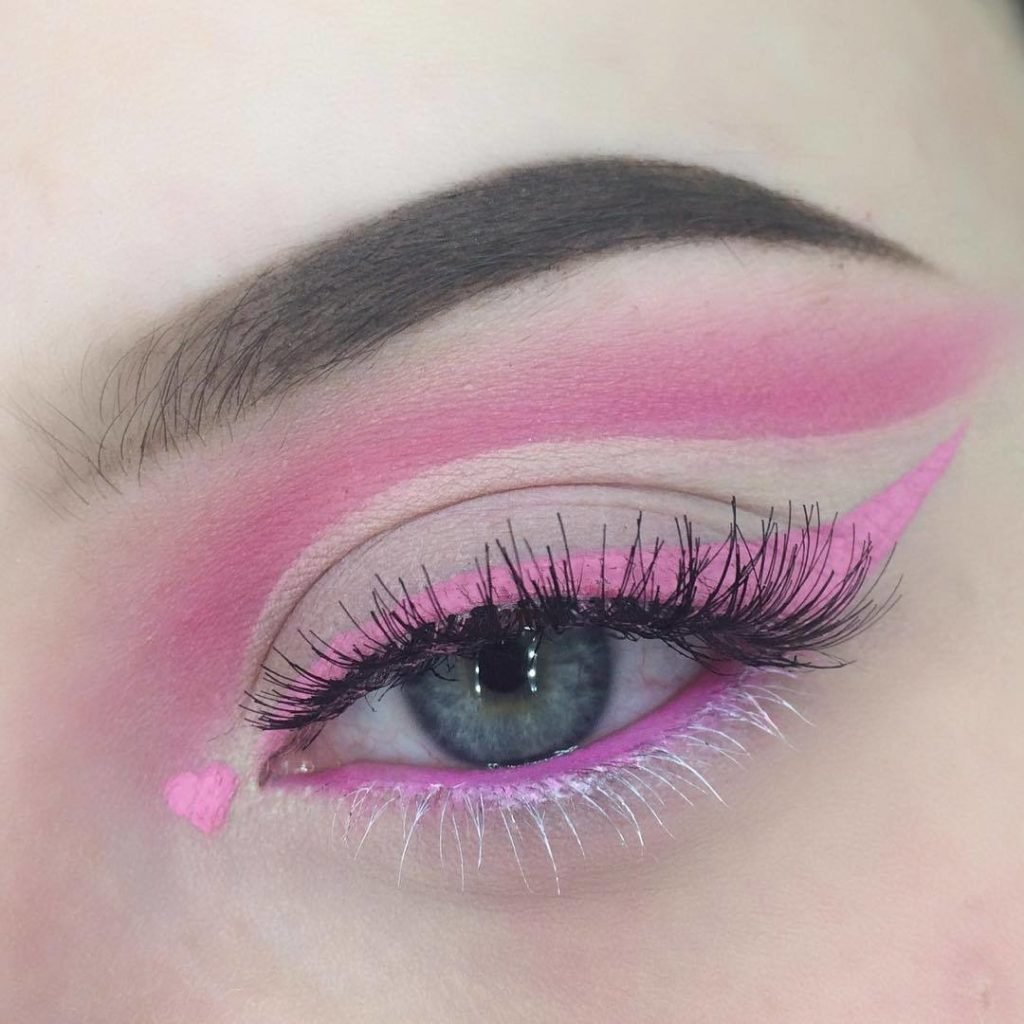 Макияж с розовыми тенями