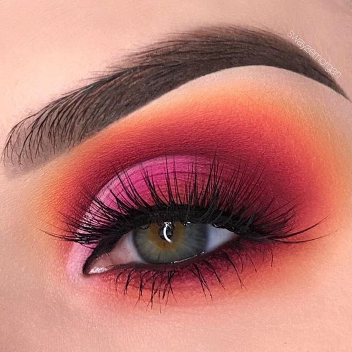 Мейкап с розовыми тенями